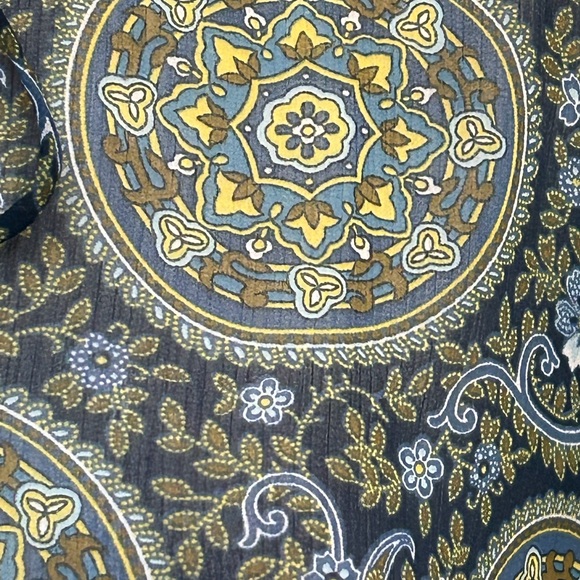 LOFT | Size Medium Ruffled Sheer Patterned Blouse - Picture 3 of 6